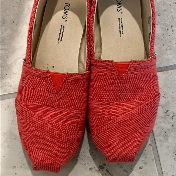 Toms Red Canvas Flats with Elastic V Insert - Picture 6 of 6